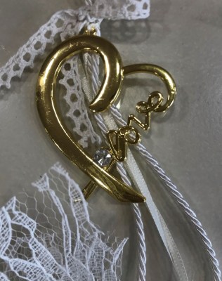 mpomponiera-gamou-kremasti-love