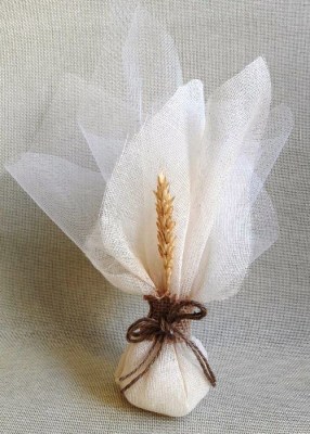 mpomponiera-touli-gaza-linatsa-staxi