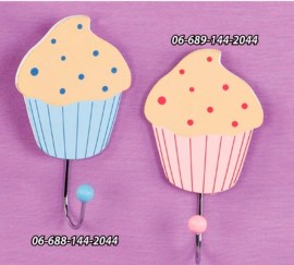 Κρεμάστρα για μπομπονιέρα βάπτισης cup cake